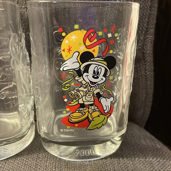 2000 Disney Mickey Mouse McDonald’s Glass Set of 4 - Picture 5 of 8